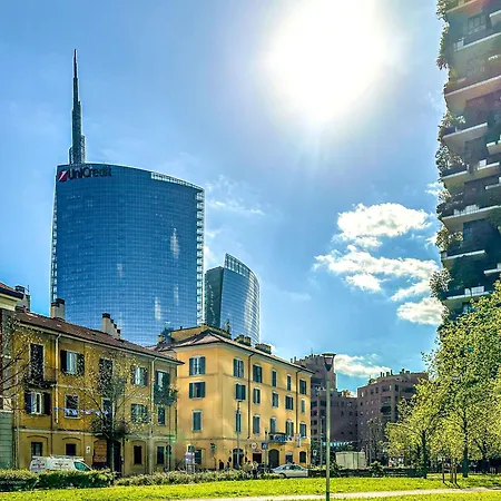 Castillia 22 - Terrazza Sul Bosco Verticale Daire *